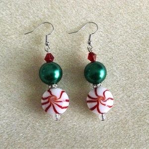 NWT Peppermint Pinwheel with Large Glass Pearls Holiday Earrings - Handmade